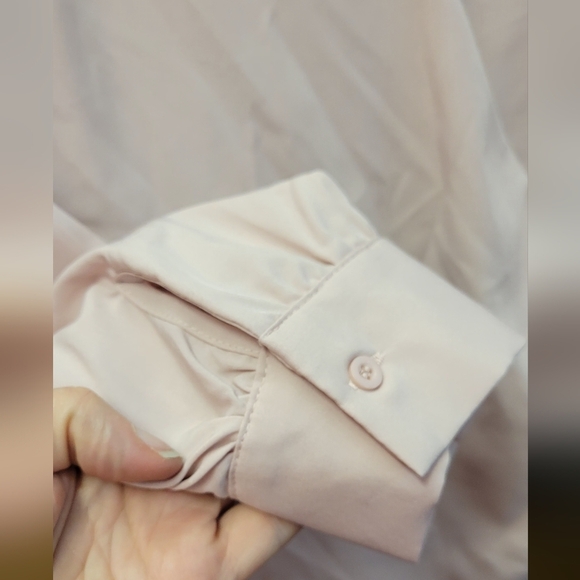 Schein Small Size 4 Blush Wrap Top - Picture 5 of 8